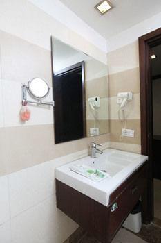 Oyo Rooms Malviya Nagar Market New Delhi Exterior photo