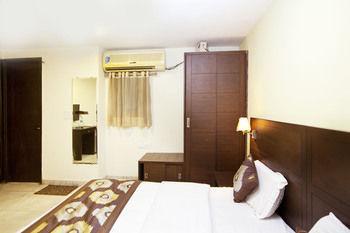Oyo Rooms Malviya Nagar Market New Delhi Exterior photo